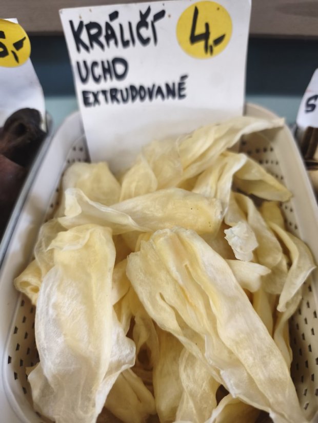 Králičí ucho extrudované